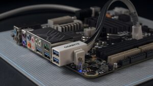 ไม่ต้องง้อช่าง! อัปเดต BIOS บน GIGABYTE B760M D3HP ด้วย Q-Flash Plus โดยไม่มี CPU
